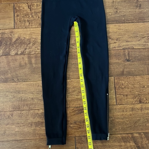 Spanx Look At Me Now Seamless Side Zip Leggings - Picture 11 of 12